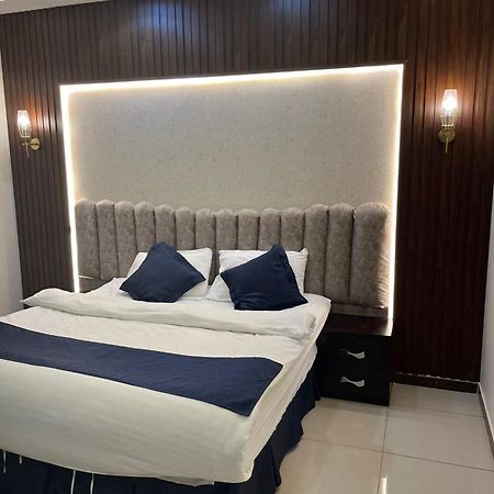 Rekaz Aparthotel Мека Екстериор снимка