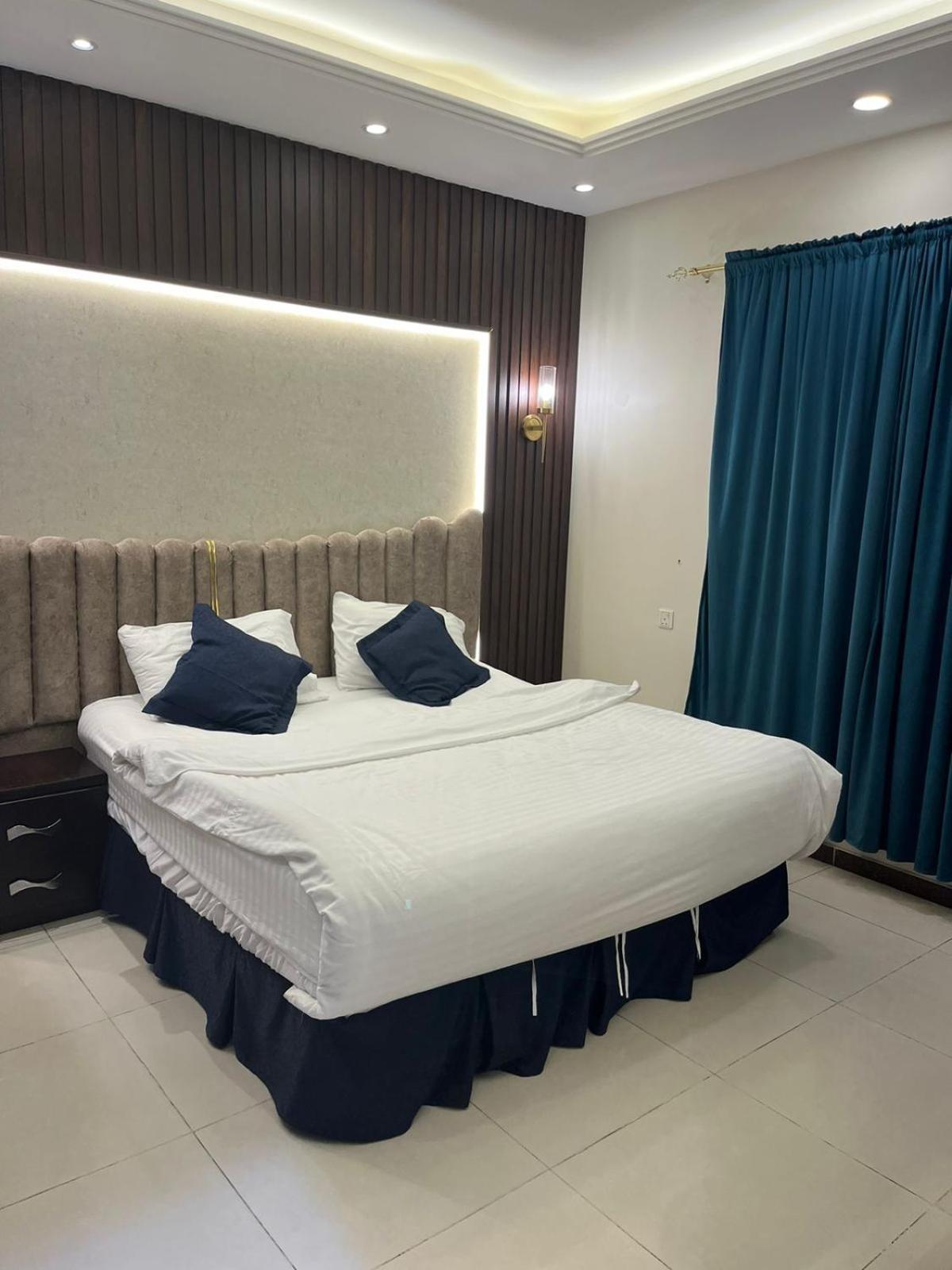 Rekaz Aparthotel Мека Екстериор снимка
