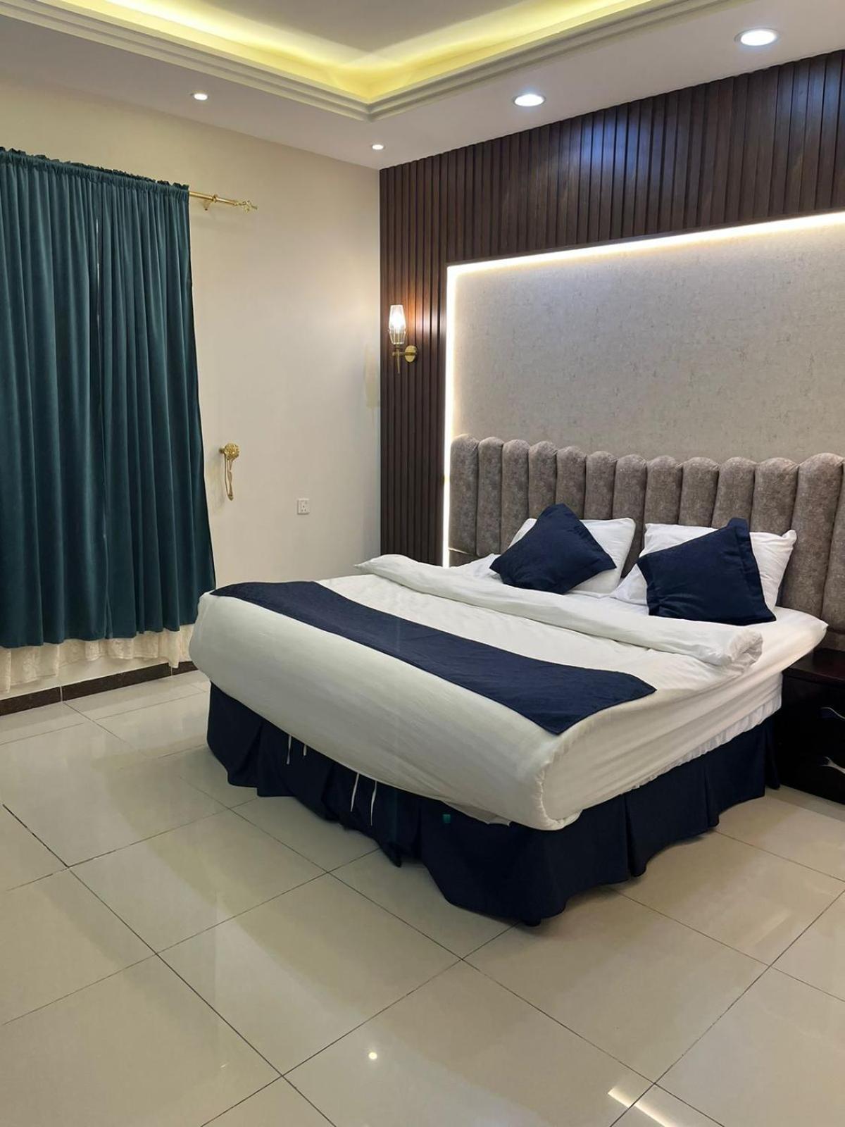 Rekaz Aparthotel Мека Екстериор снимка
